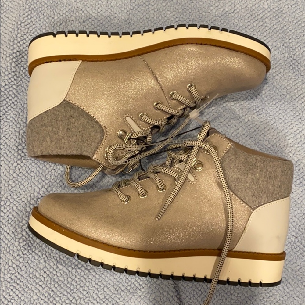 Cliffs by white mountain boots 🥾 size 5.5 and 9